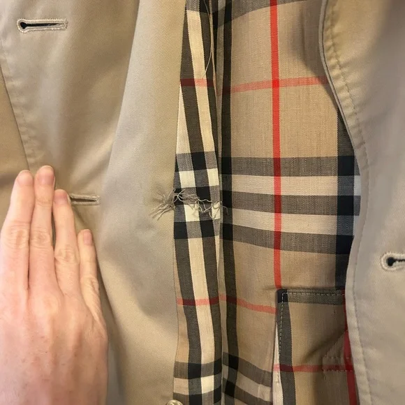 Classic Burberry trench coat, size 2 Long - Picture 2 of 8
